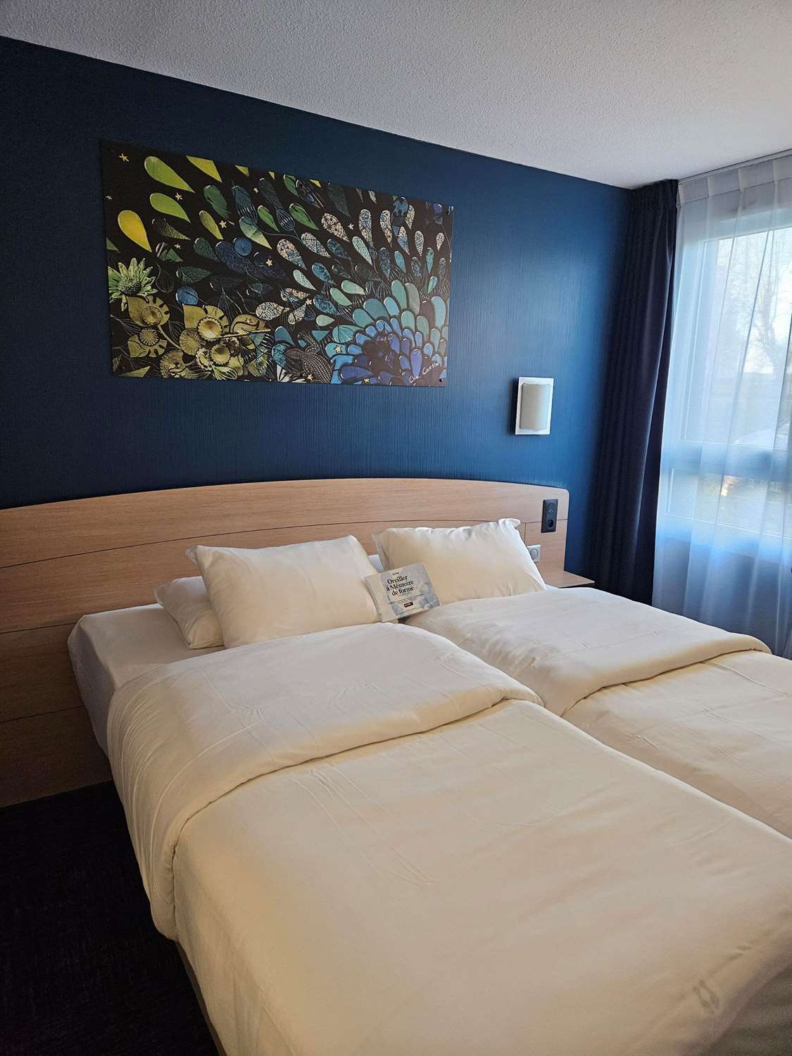 HÔTEL KYRIAD NIORT - Espace Mendès-France - Chambres / Logements