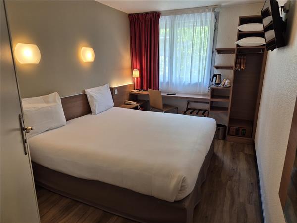 HOTEL CAMPANILE PARIS 12 - Bercy Village