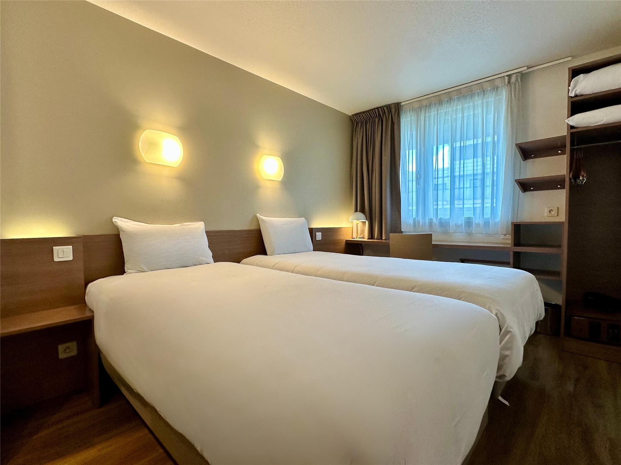 HOTEL CAMPANILE PARIS 12 - Bercy Village - TWIN