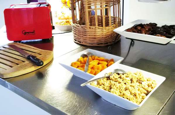 Restaurant - Comfort Suites Saginaw - I-675, Exit 6