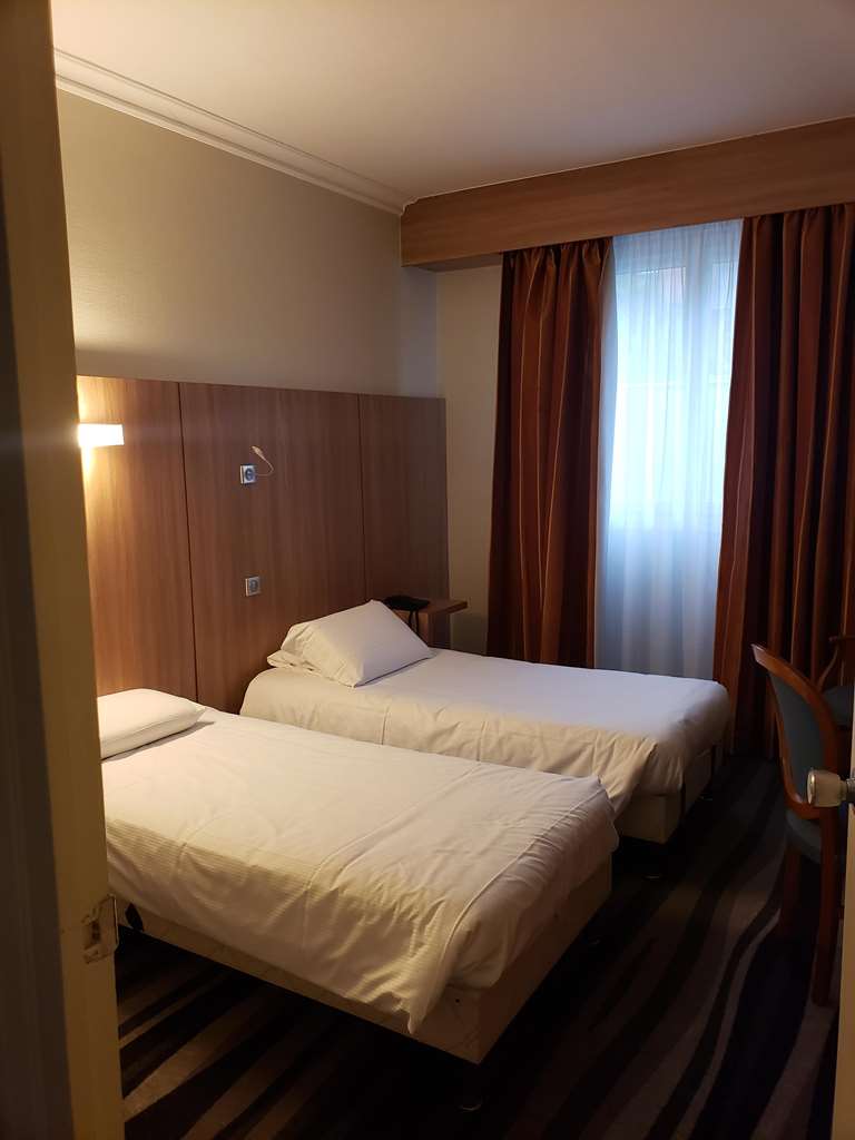 KYRIAD TOURS CENTRE-guestroom-Guest Room,Suite,On-Site.jpg