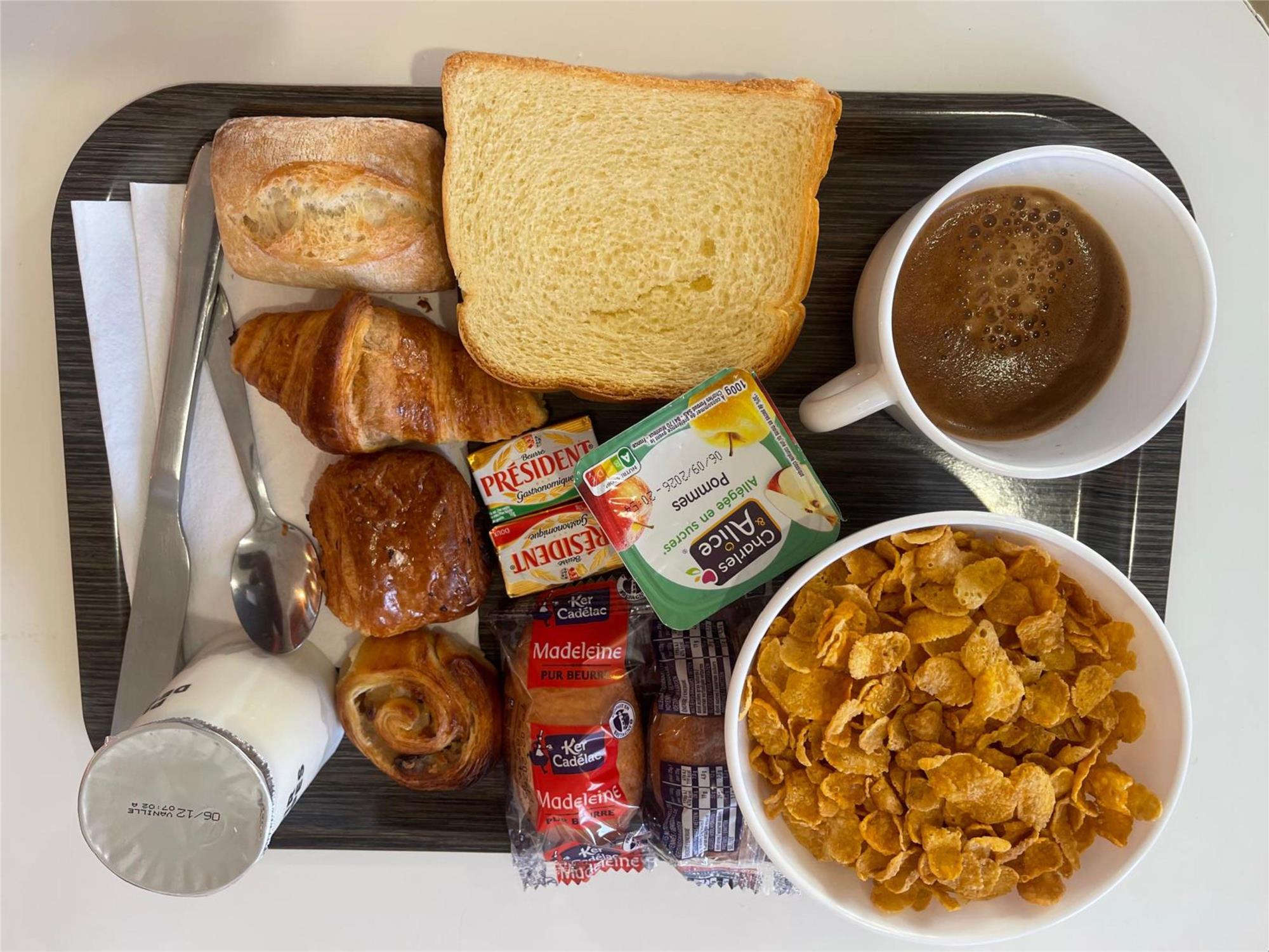 HOTEL PREMIERE CLASSE ANGERS SUD - Les Ponts de Cé - IMG WA