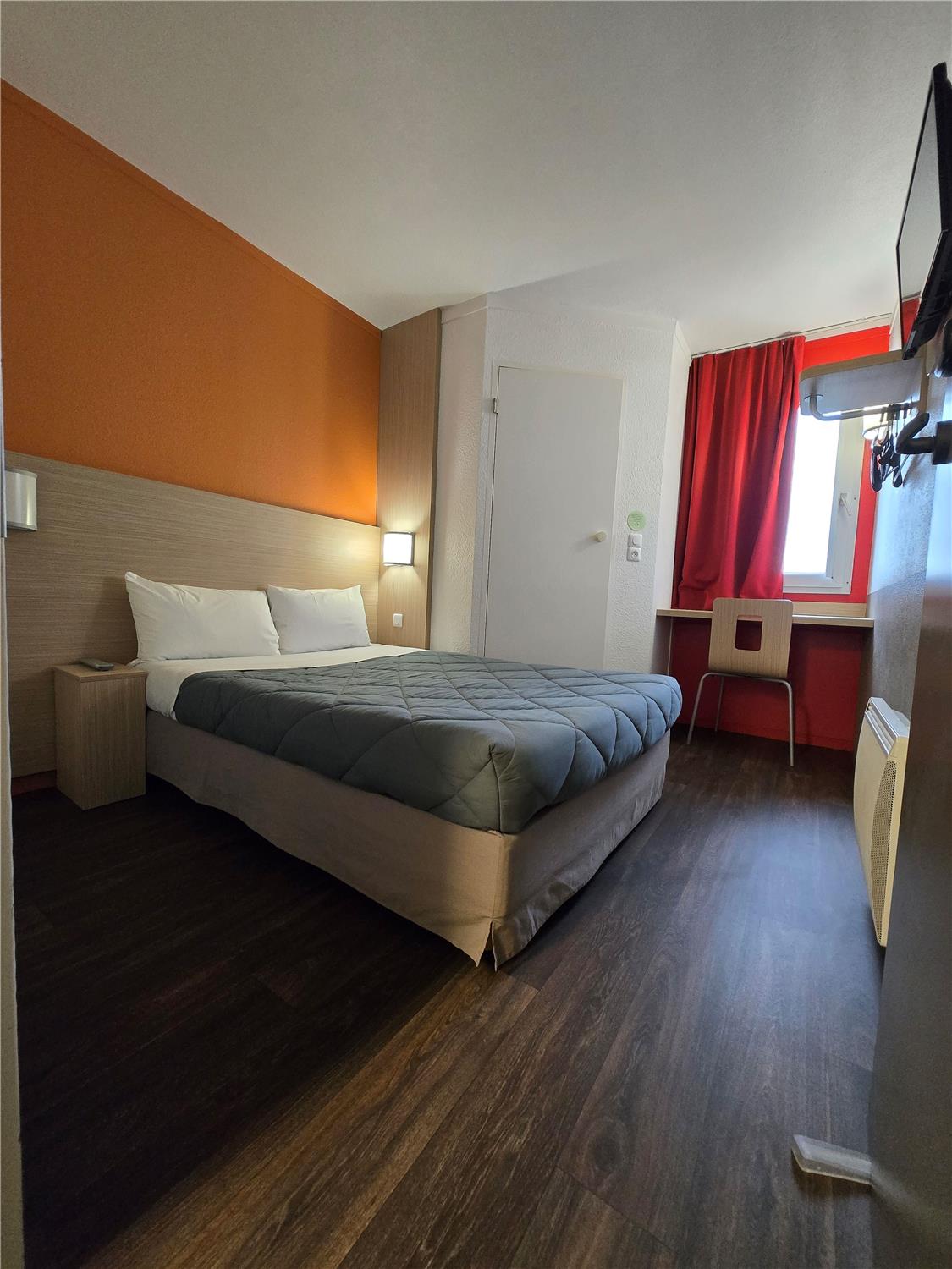 HOTEL PREMIERE CLASSE ANGERS SUD - Les Ponts de Cé - Guest room