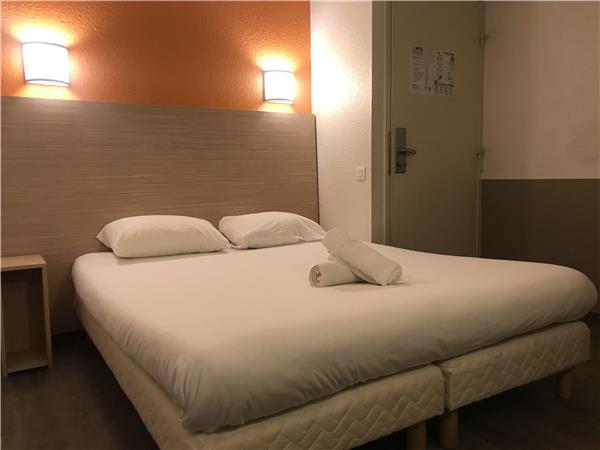 HOTEL PREMIERE CLASSE AVIGNON - Courtine Gare