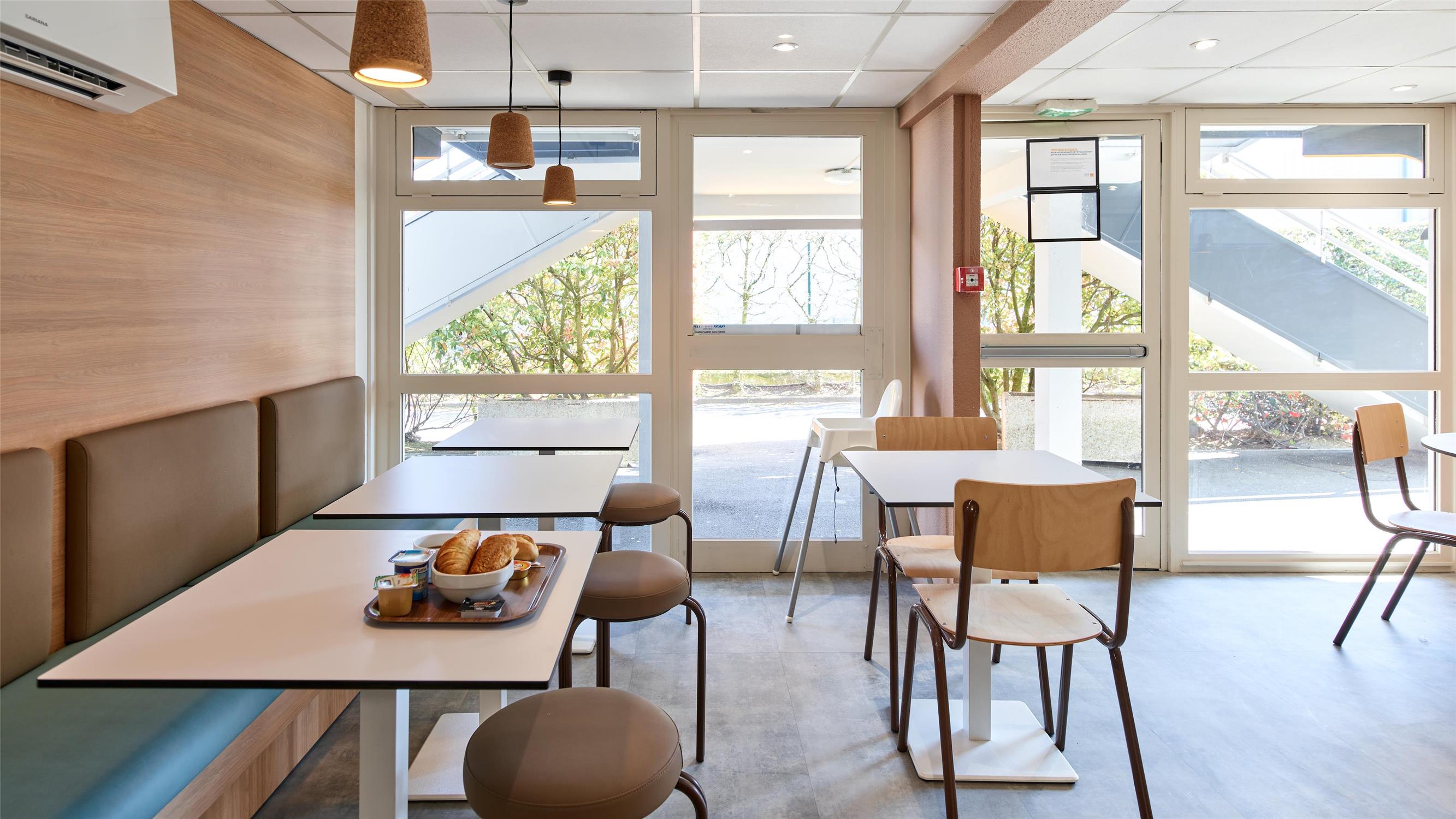 HÔTEL PREMIERE CLASSE BOISSY-SAINT-LEGER - Restaurant / Etablissement gastronomique
