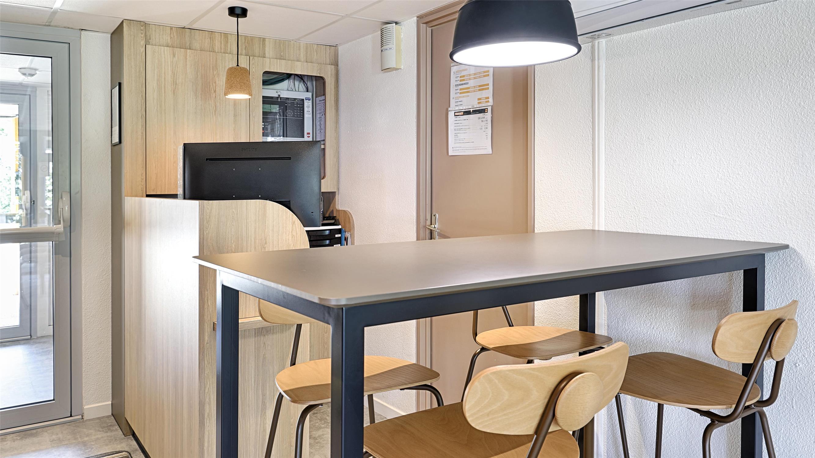 HOTEL PREMIERE CLASSE DREUX - PC Dreux - PUA
