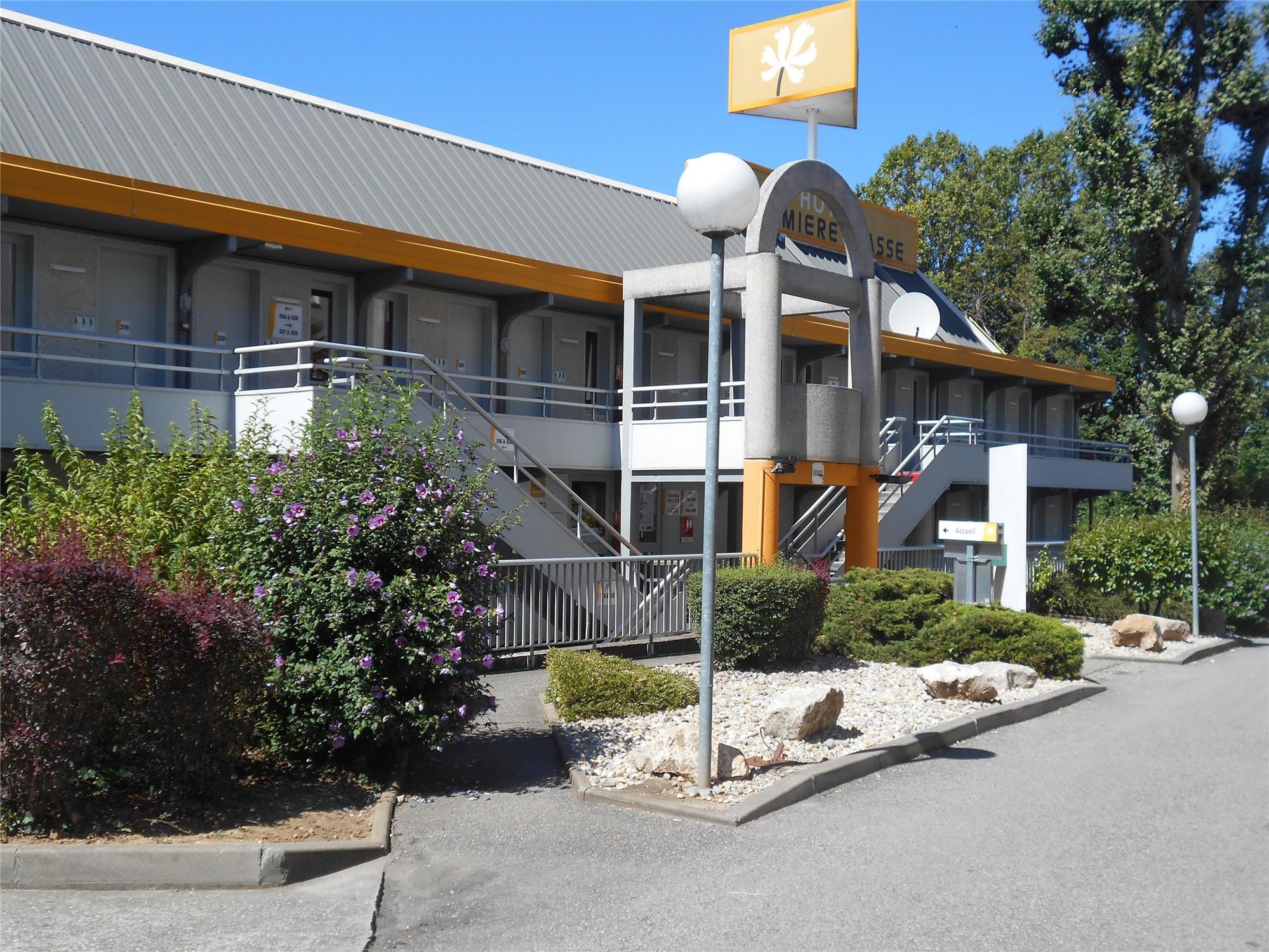 HOTEL PREMIERE CLASSE LYON OUEST - Tassin - null