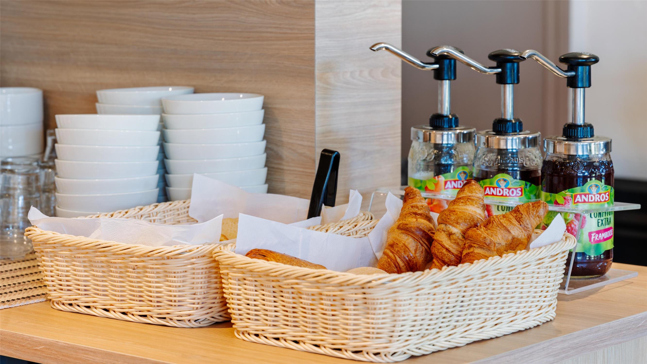 HOTEL PREMIERE CLASSE LYON OUEST - Tassin - PC Tassin - Breakfast