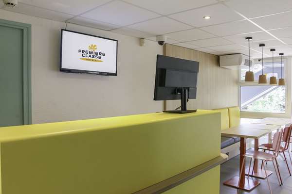 On-Site,Lobby,Reception