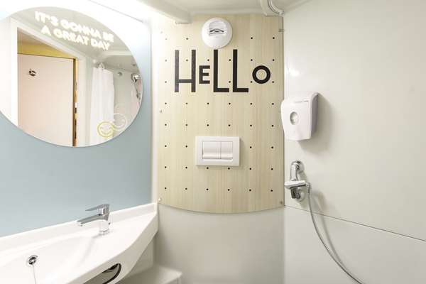Guest Room,Bathroom,On-Site