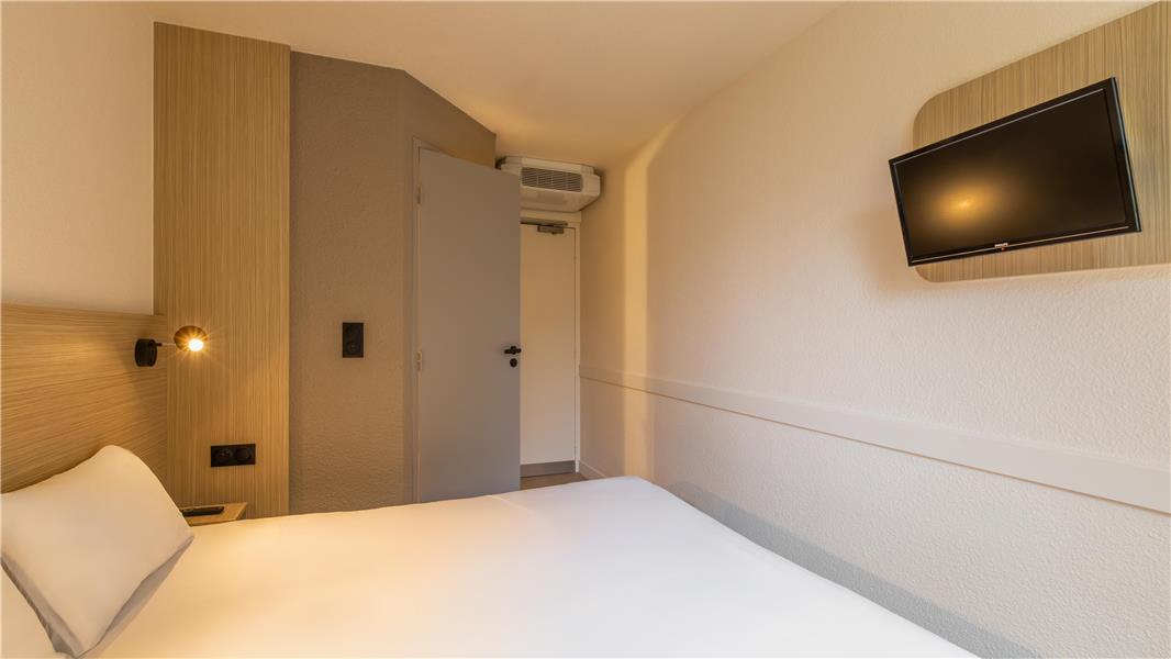 HOTEL PREMIERE CLASSE MARNE LA VALLEE - Saint Thibault des Vignes