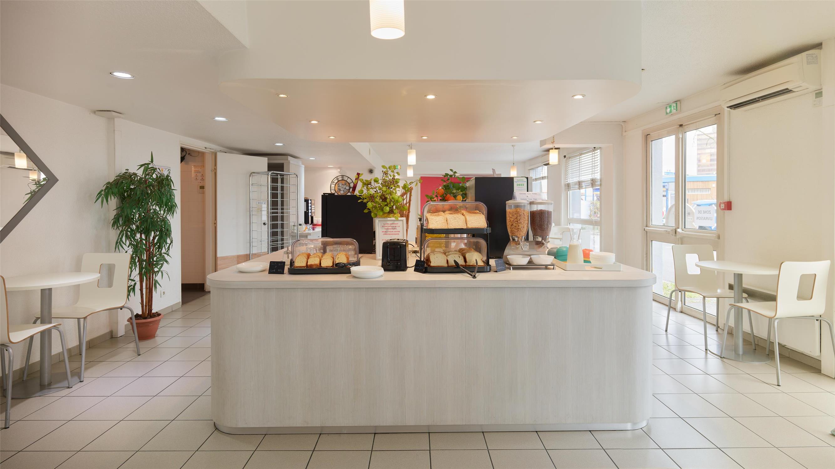 HOTEL PREMIERE CLASSE PARIS EST - Rosny sous Bois - HOTEL PREMIERE CLASSE ROSNY SOUS BOISBreakfast buffet