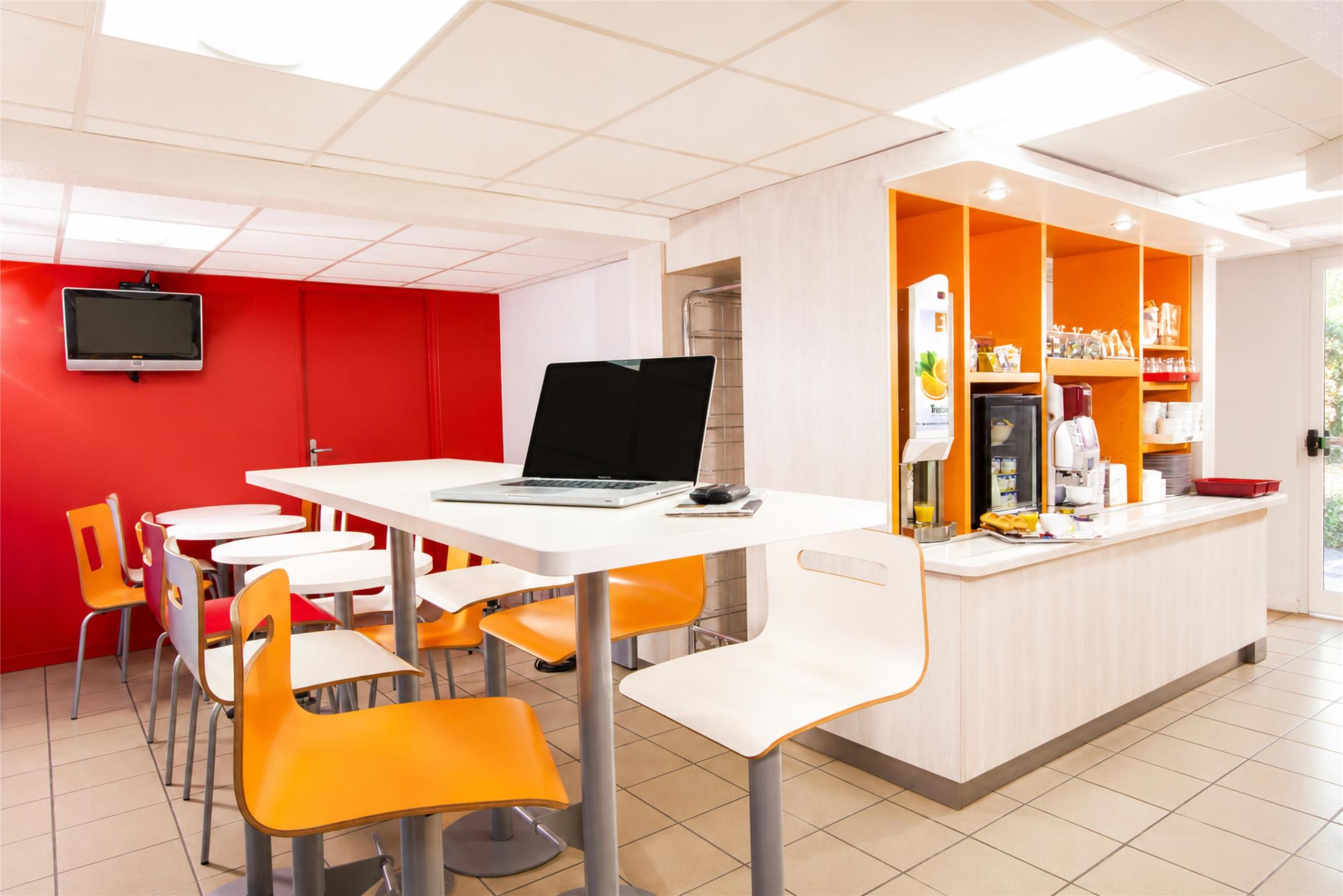 HÔTEL PREMIERE CLASSE SAINT BRIEUC - Trégueux - Restaurant / Etablissement gastronomique