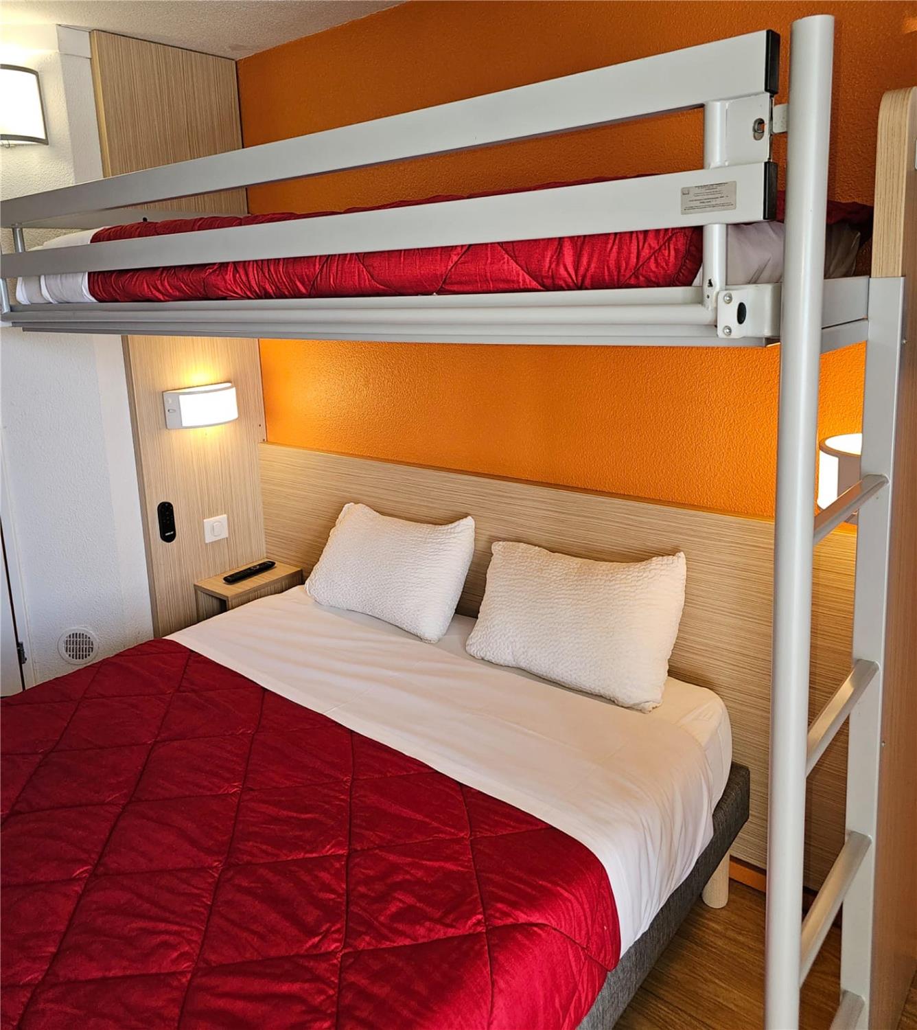 HÔTEL PREMIERE CLASSE STRASBOURG OUEST - null