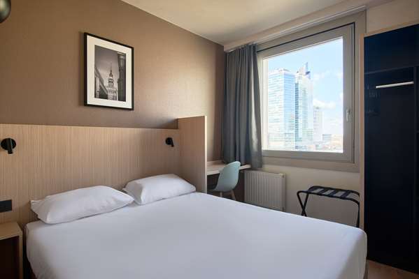 HOTEL PREMIERE CLASSE VARSOVIE / WARSZAWA