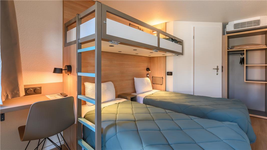 HOTEL PREMIERE CLASSE VERSAILLES - Saint-Cyr-l'École