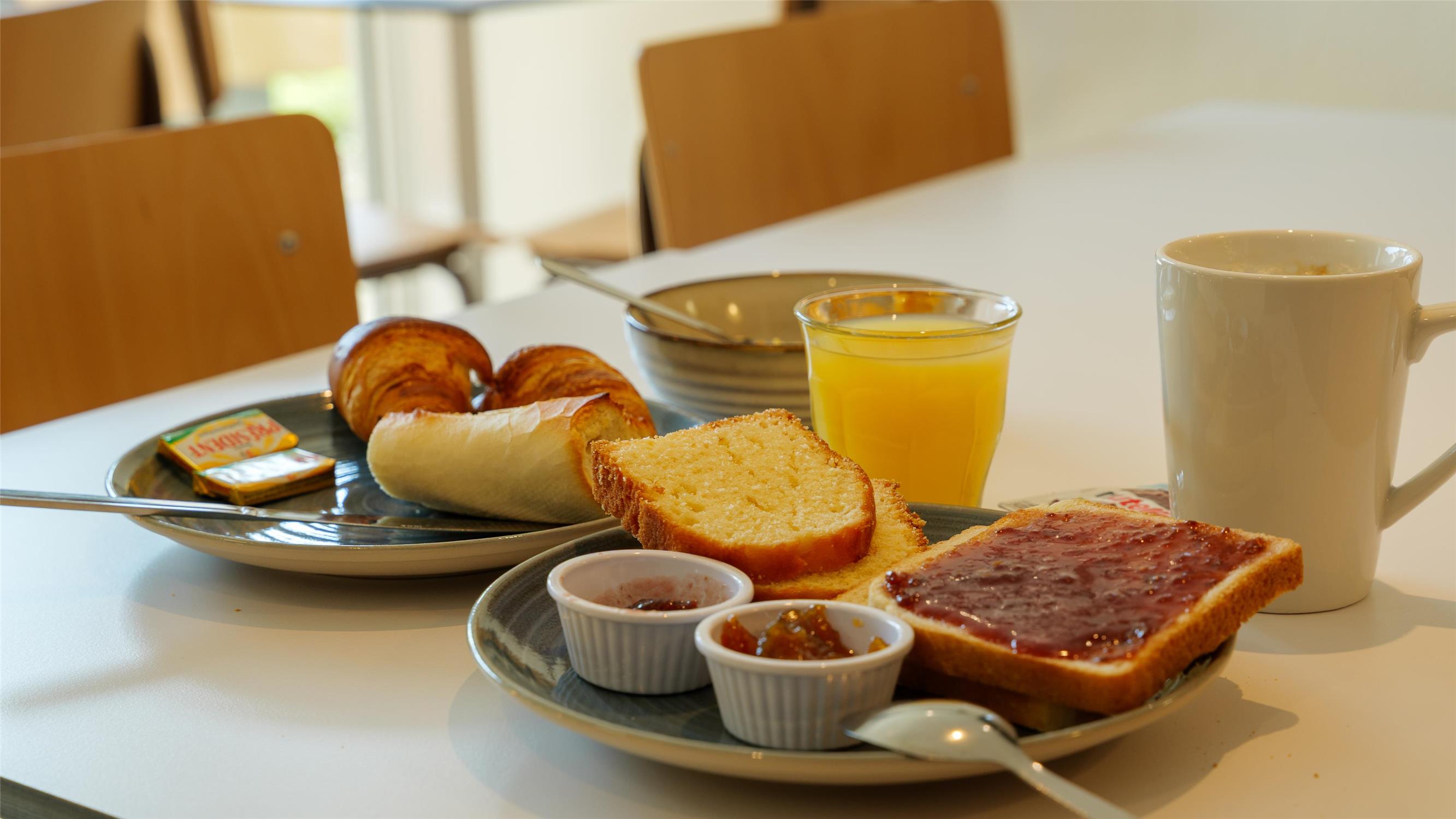 Breakfast room