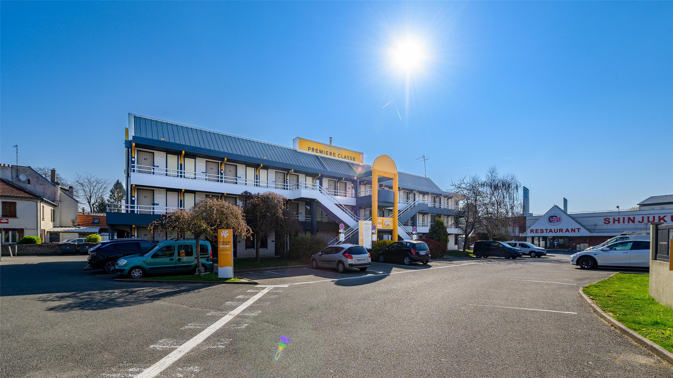 HOTEL PREMIERE CLASSE VERSAILLES - Saint-Cyr-l'École - Première Classe VERSAILLES - Saint Cyr L'Ecole - Exterior