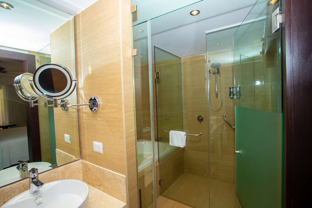 OCCIDENTAL NUEVO VALLARTA-guestroom-Guest Room,Bathroom,On-Site.jpg