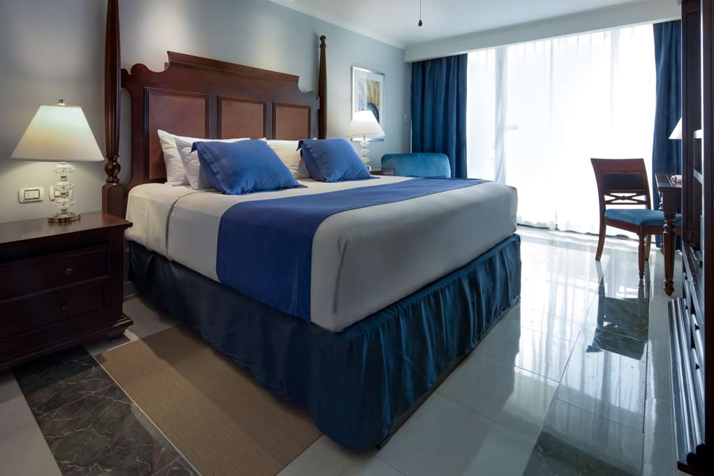 BARCELO ARUBA-guestroom-Guest Room,Suite,On-Site.jpg