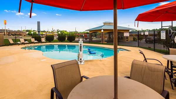 Pool - Best Western Catalina Inn Northport