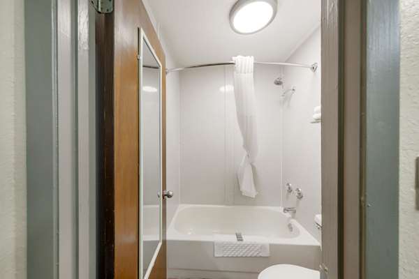  - Best Western Athens Inn - I-65, Exit 351