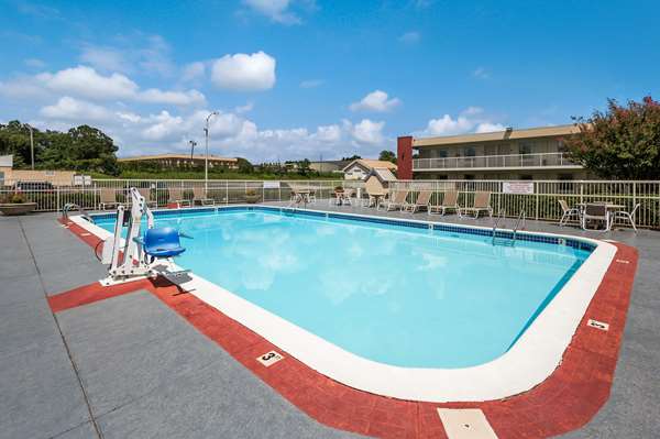 Pool - Best Western University Inn Tuscaloosa - I-20 & I-59, Exit 73