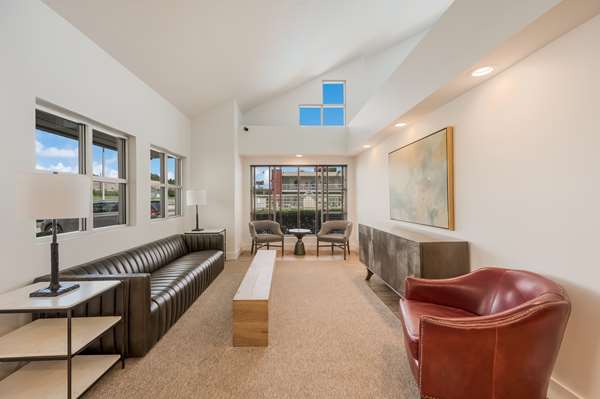  - Best Western University Inn Tuscaloosa - I-20 & I-59, Exit 73