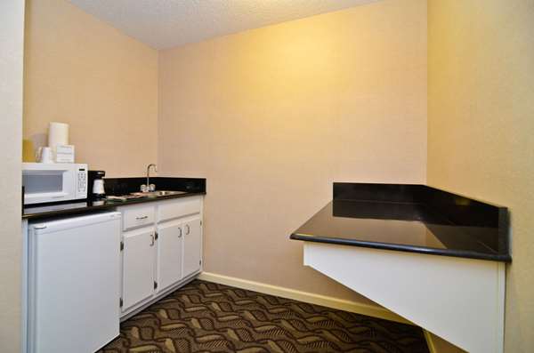  - Best Western Suites Jackson