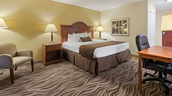  - Best Western Plus Oak Mountain Inn Pelham - I-65, Exit 246