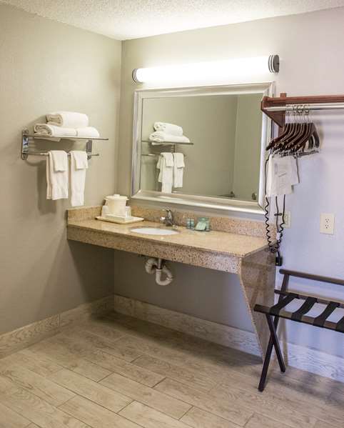  - Best Western Inn Monroeville