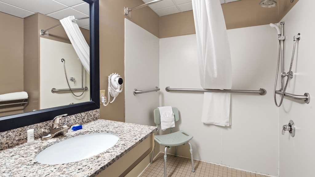 Best Western River City Hotel-guestroom-Guest Room,Bathroom,On-Site.jpg