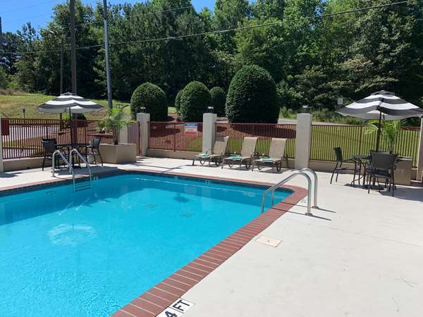 Pool - Best Western Gardendale Inn - I-65, Exit 271