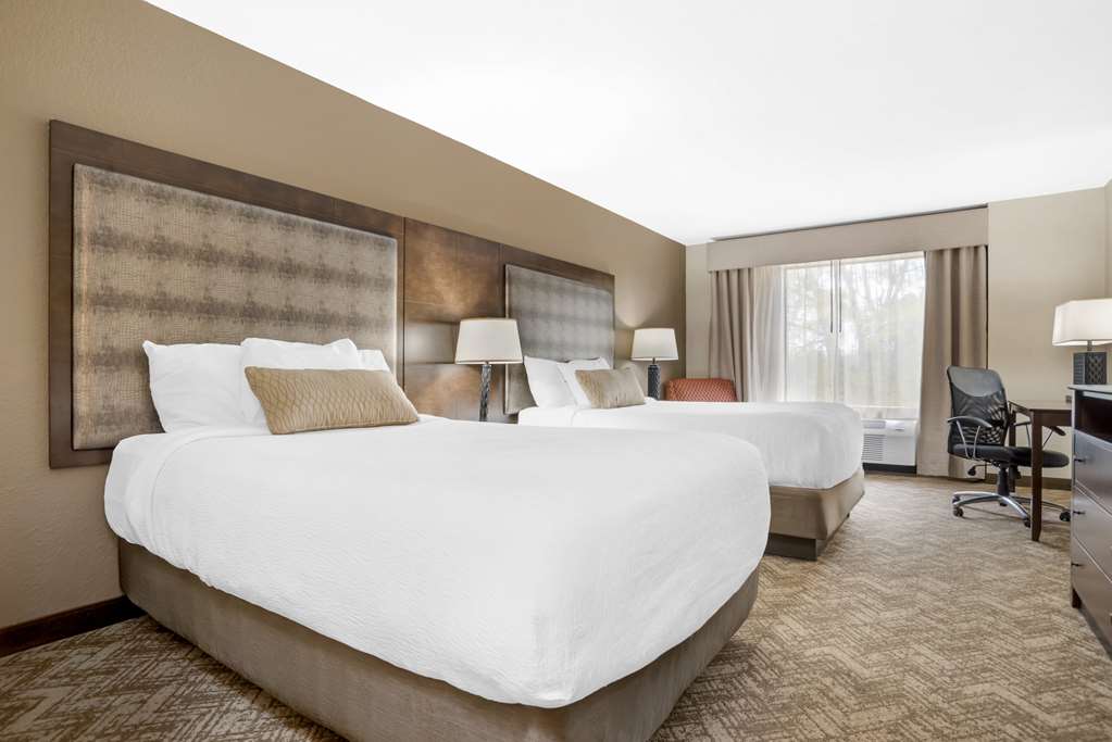 Best Western Gardendale-guestroom-Guest Room,On-Site.jpg