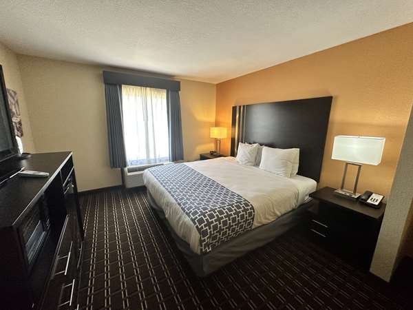  - Best Western Plus Bass Hotel & Suites Leeds - I-20, Exit 144