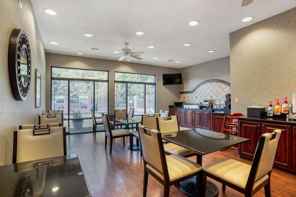 Amenities - Best Western Plus Two Rivers Hotel & Suites Demopolis