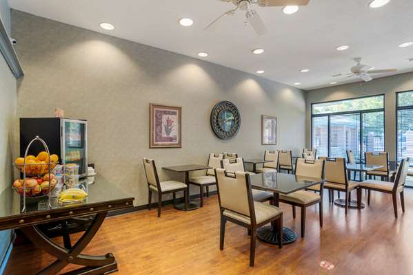 Amenities - Best Western Plus Two Rivers Hotel & Suites Demopolis