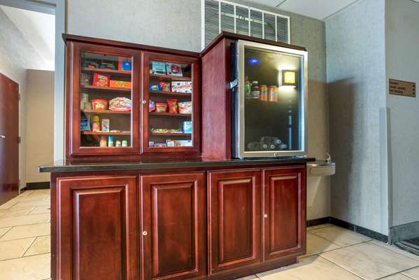  - Best Western Plus Two Rivers Hotel & Suites Demopolis