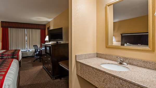  - Best Western Plus Bessemer Hotel & Suites - I-20 & I-59, Exit 108