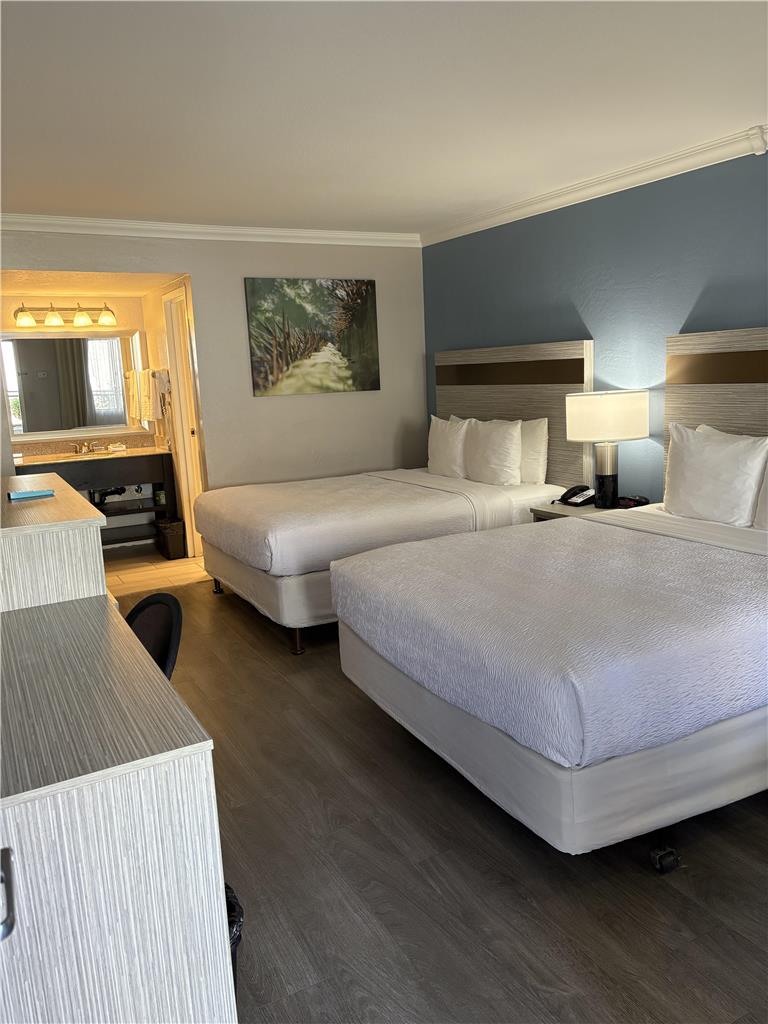 SureStay InnSuites Phoenix Hotel & Suite