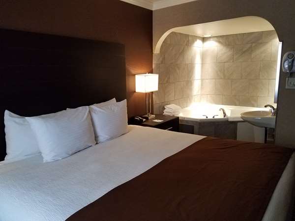 Suite - Best Western InnSuites Tucson Foothills Hotel & Suites