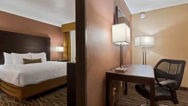 Suite - Best Western InnSuites Tucson Foothills Hotel & Suites