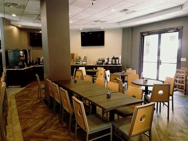 Restaurant - Best Western InnSuites Tucson Foothills Hotel & Suites