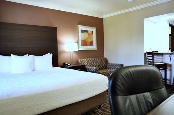  - Best Western InnSuites Tucson Foothills Hotel & Suites
