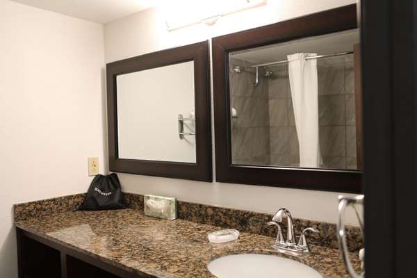  - Best Western InnSuites Tucson Foothills Hotel & Suites