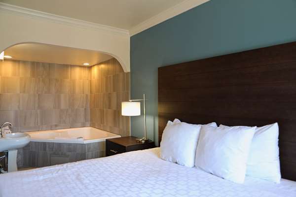  - Best Western InnSuites Tucson Foothills Hotel & Suites