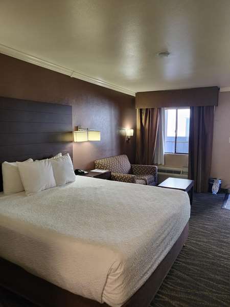  - Best Western InnSuites Tucson Foothills Hotel & Suites