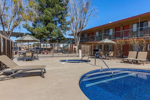 Pool - Best Western Cottonwood Inn