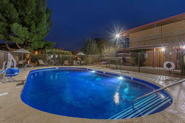 Pool - Best Western Cottonwood Inn