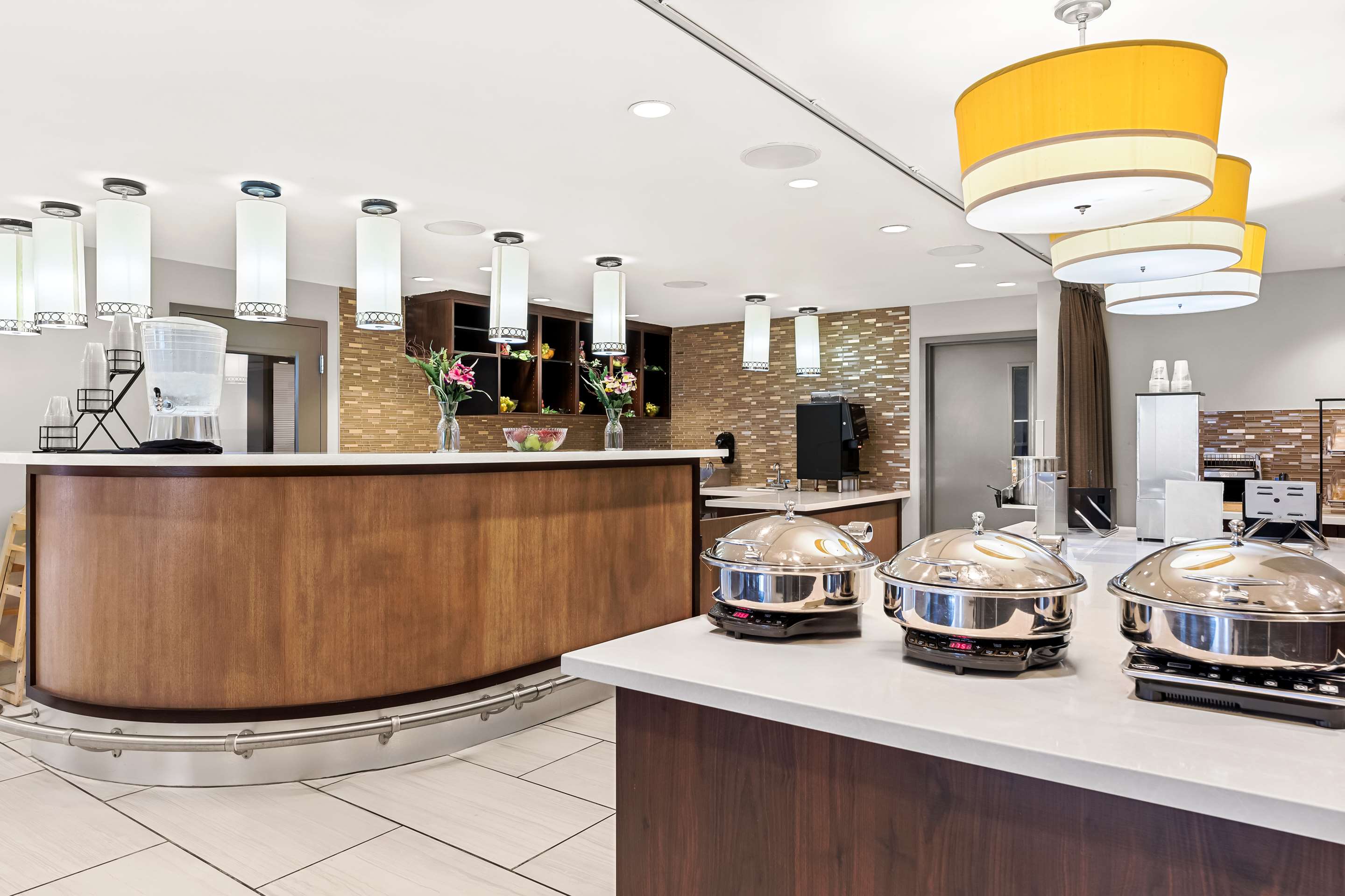 Breakfast Area | Best Western Plus At Lake Powell